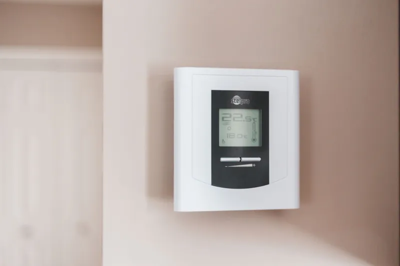 Why Your Thermostat Says 72°F But Your Home Feels Nothing Like It